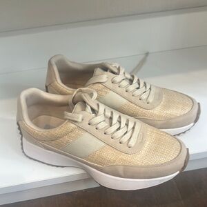 Dolce Vita Tan Sneakers Sleek Minimalist Design